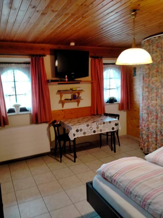 Gasthof Lederhose Diepenbeek Екстериор снимка