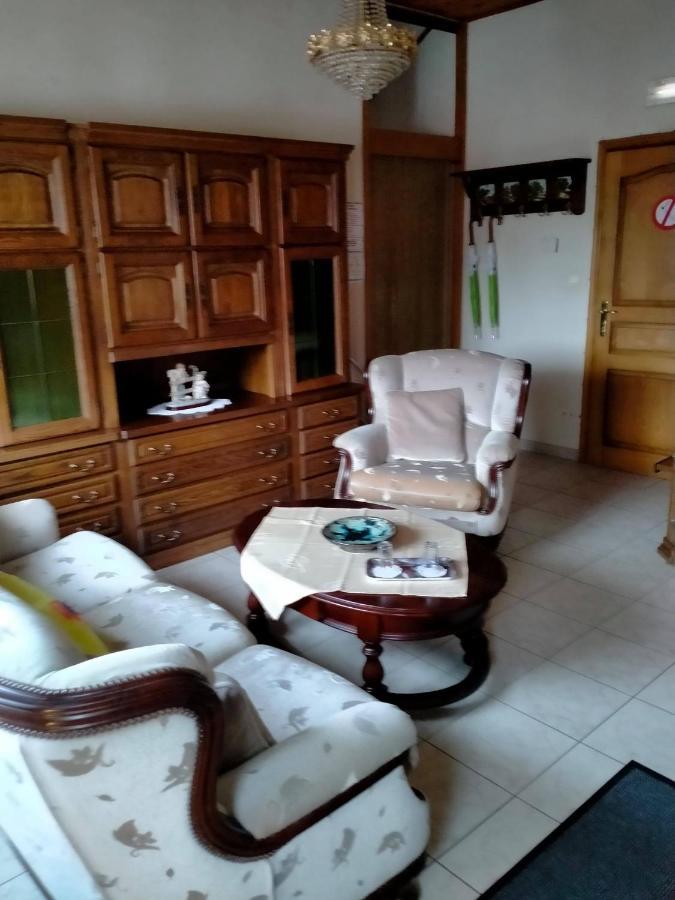 Gasthof Lederhose Diepenbeek Екстериор снимка